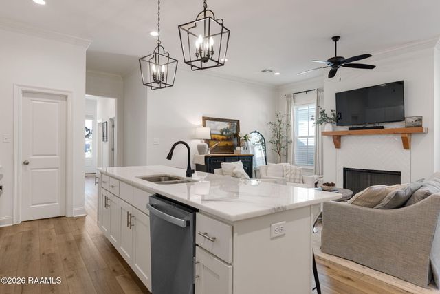 100 Sandstone Avenue, Scott, LA 70583