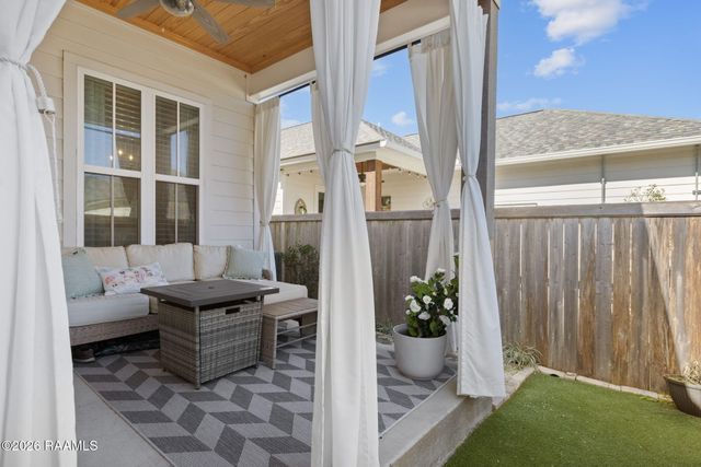 100 Sandstone Avenue, Scott, LA 70583