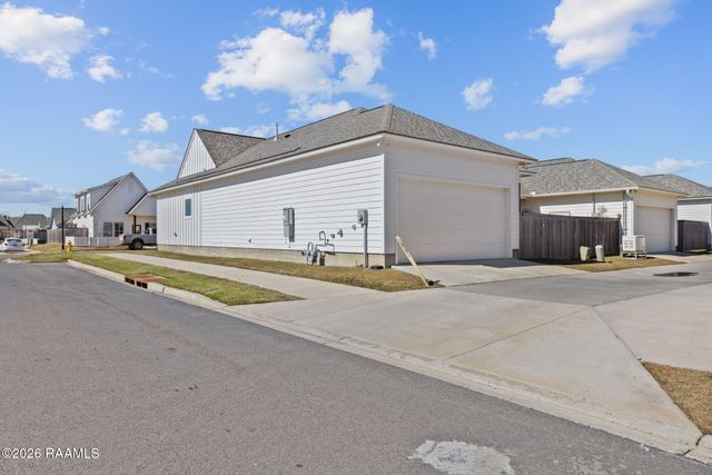 100 Sandstone Avenue, Scott, LA 70583