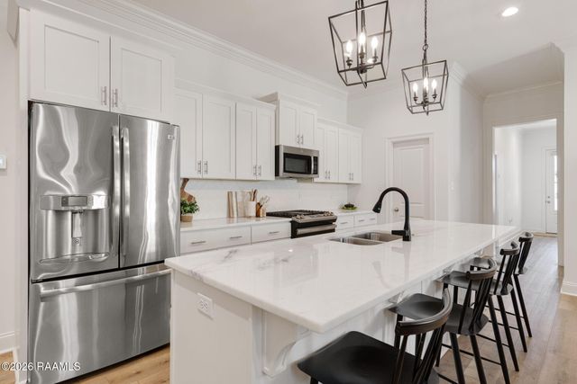 100 Sandstone Avenue, Scott, LA 70583