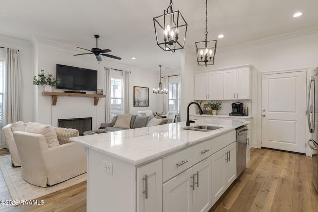 100 Sandstone Avenue, Scott, LA 70583