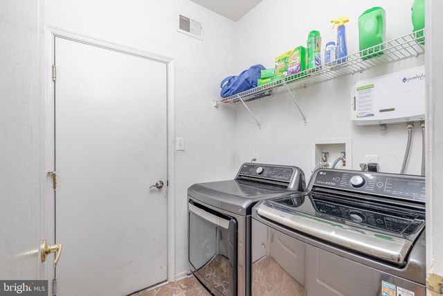 56 SENECA LN, Bordentown, NJ 08505