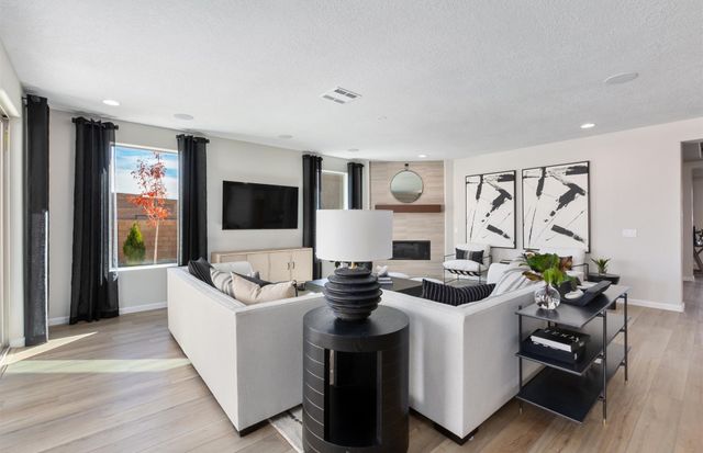 96 Mountaingem, Santa Fe, NM 87508