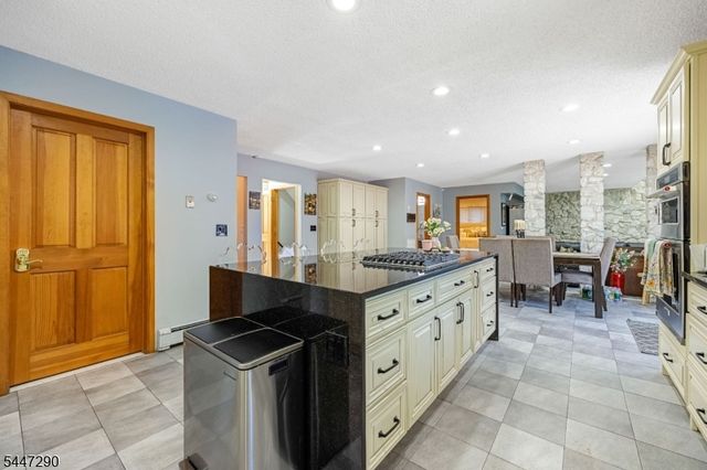 141 Burton Ave, Hasbrouck Heights Boro, NJ 07604