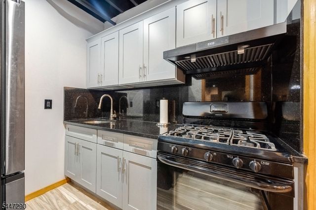 141 Burton Ave, Hasbrouck Heights Boro, NJ 07604