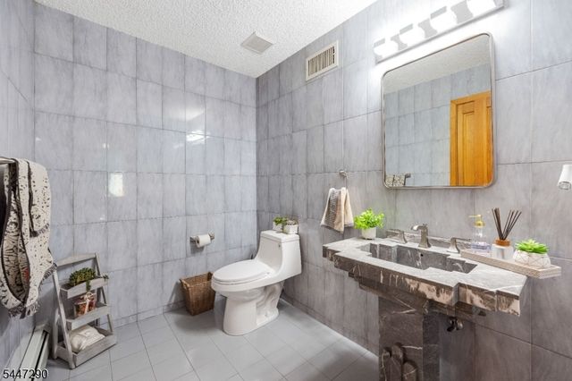 141 Burton Ave, Hasbrouck Heights Boro, NJ 07604