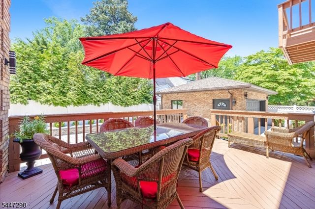 141 Burton Ave, Hasbrouck Heights Boro, NJ 07604