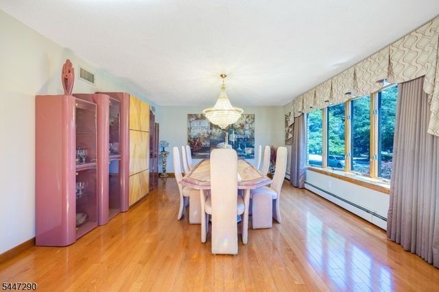 141 Burton Ave, Hasbrouck Heights Boro, NJ 07604