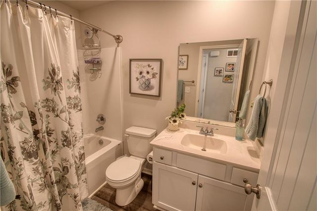 715 Shane Lane, Belton, MO 64012