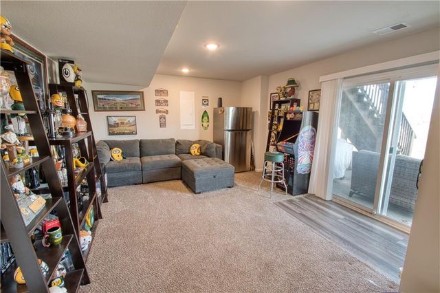 715 Shane Lane, Belton, MO 64012