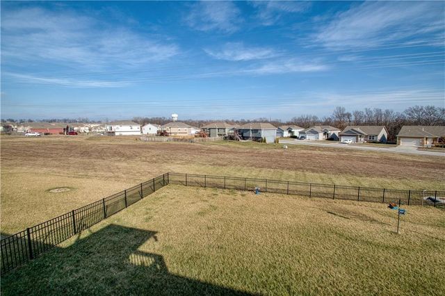 715 Shane Lane, Belton, MO 64012