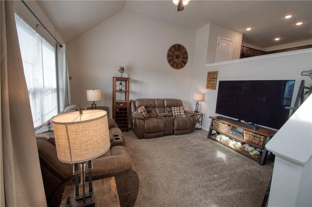 715 Shane Lane, Belton, MO 64012