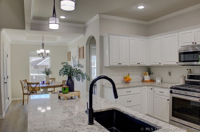 12808 E 69th Street North, Owasso, OK 74055