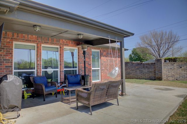 12808 E 69th Street North, Owasso, OK 74055