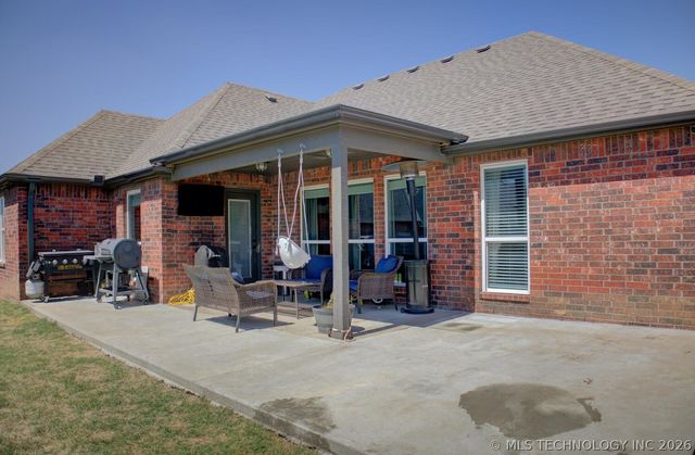 12808 E 69th Street North, Owasso, OK 74055