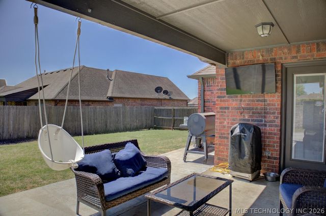 12808 E 69th Street North, Owasso, OK 74055