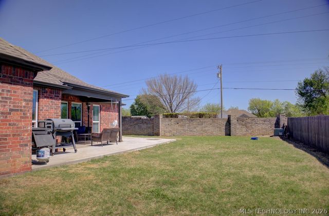 12808 E 69th Street North, Owasso, OK 74055