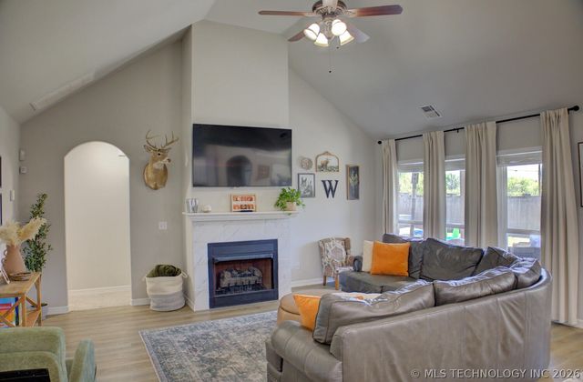 12808 E 69th Street North, Owasso, OK 74055