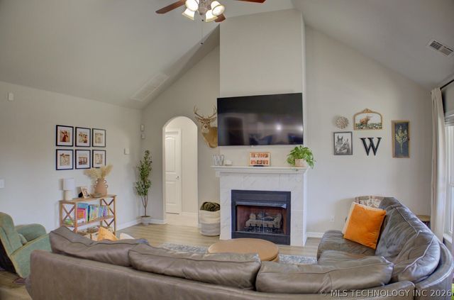 12808 E 69th Street North, Owasso, OK 74055