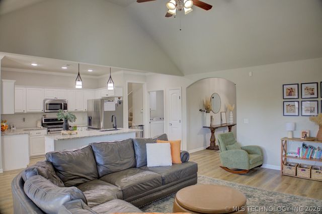 12808 E 69th Street North, Owasso, OK 74055