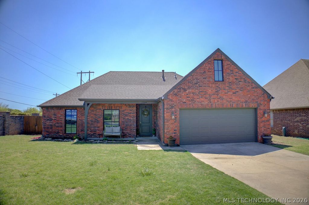 12808 E 69th Street North, Owasso, OK 74055