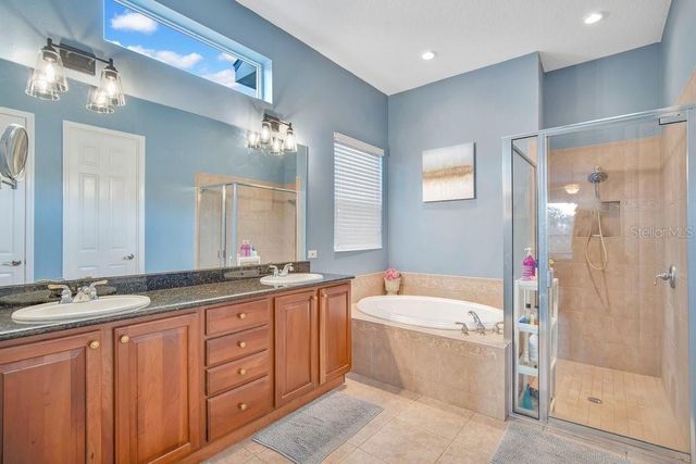 353 HAMMOCK OAK CIRCLE, Debary, FL 32713