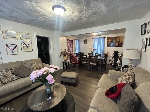 2710 Althen Avenue, Cleveland, OH 44109