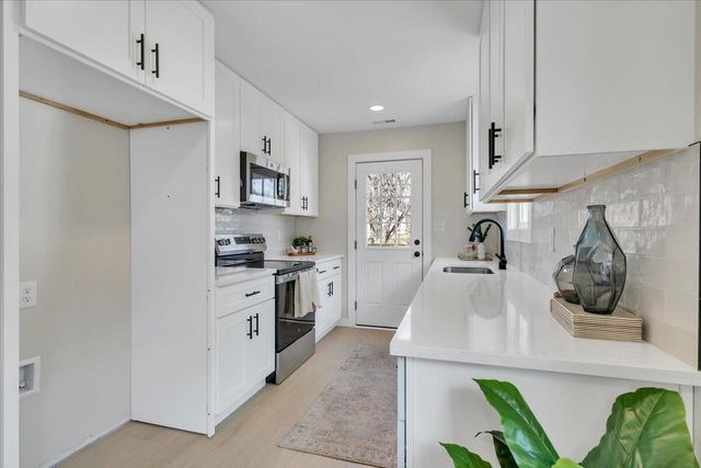 3323 Collingwood ST, Roanoke, VA 24012