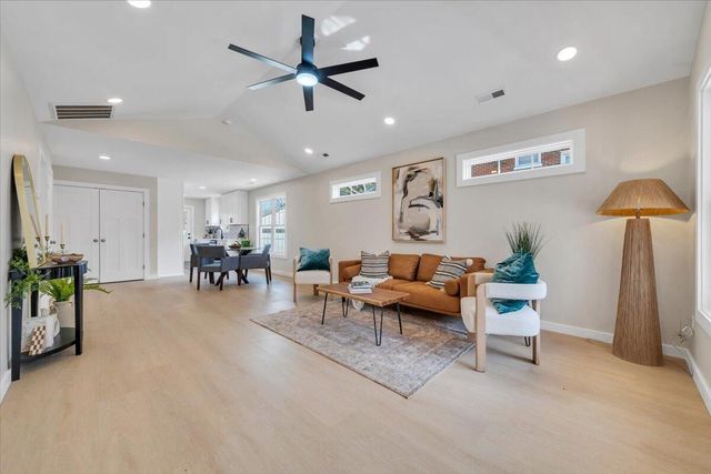 3323 Collingwood ST, Roanoke, VA 24012