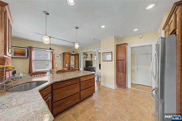287 Madison Avenue, New Milford, NJ 07646