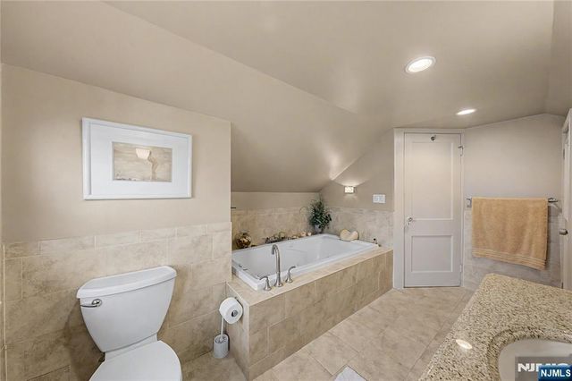 287 Madison Avenue, New Milford, NJ 07646