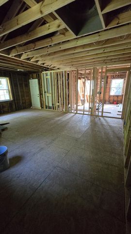 110 Cherry St, Centerville, TN 37033