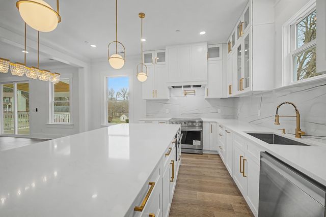 103 McKinley Dr, Columbia, TN 38401