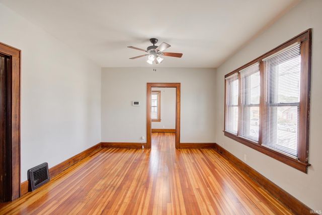 708 N Eleventh Avenue, Evansville, IN 47712