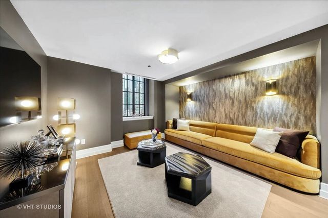 435 N Michigan Avenue 401, Chicago, IL 60611