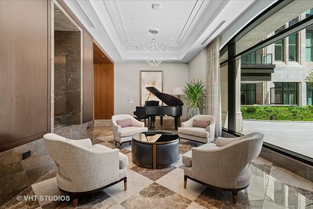 435 N Michigan Avenue 401, Chicago, IL 60611
