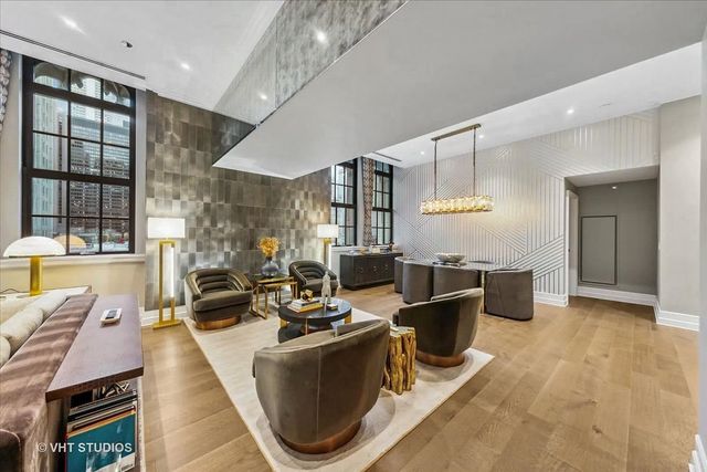 435 N Michigan Avenue 401, Chicago, IL 60611