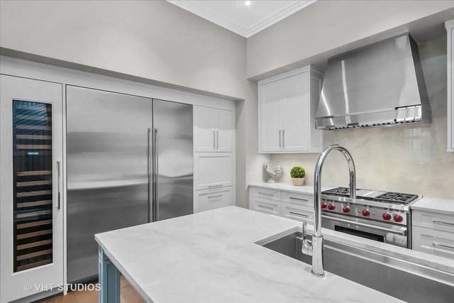 435 N Michigan Avenue 401, Chicago, IL 60611