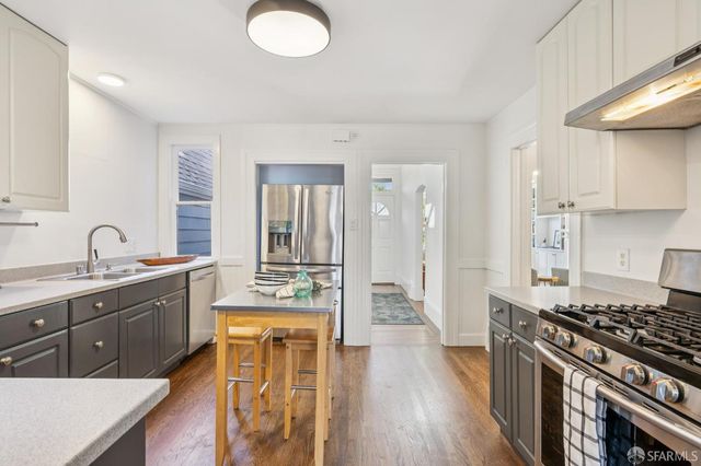 327 London Street, San Francisco, CA 94112