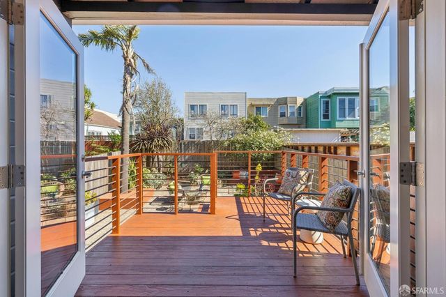 327 London Street, San Francisco, CA 94112