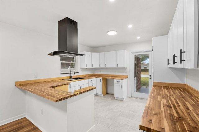 1119 Pine Avenue, Fort Pierce, FL 34982