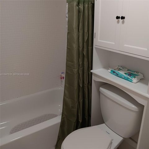 2821 N Miami Beach Boulevard 4M, North Miami Beach, FL 33160