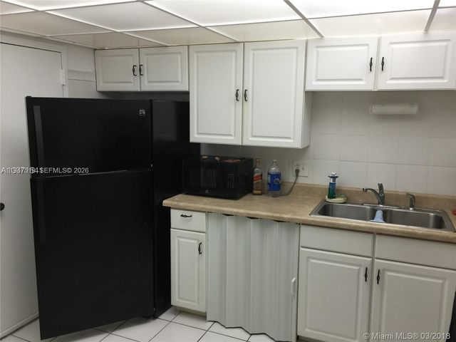 2821 N Miami Beach Boulevard 4M, North Miami Beach, FL 33160