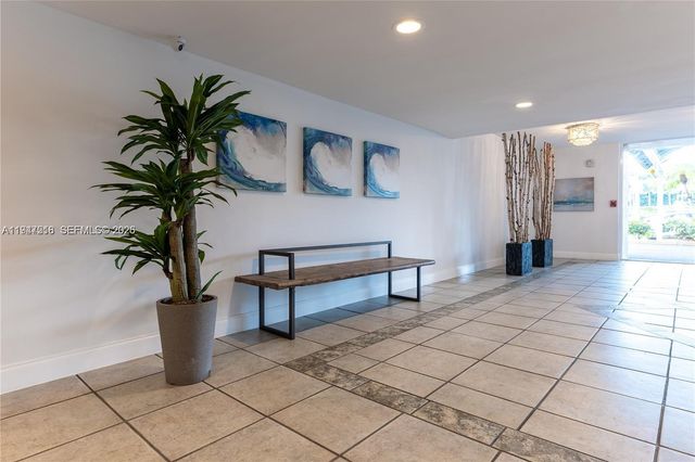 2821 N Miami Beach Boulevard 4M, North Miami Beach, FL 33160