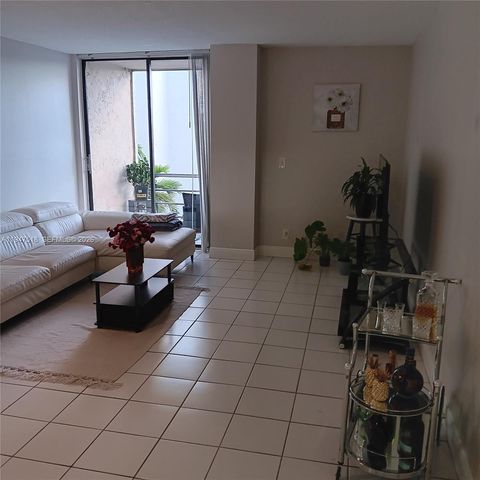 2821 N Miami Beach Boulevard 4M, North Miami Beach, FL 33160