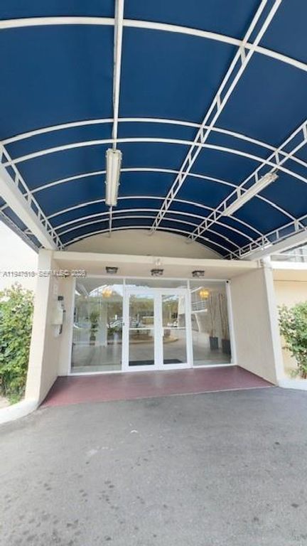 2821 N Miami Beach Boulevard 4M, North Miami Beach, FL 33160