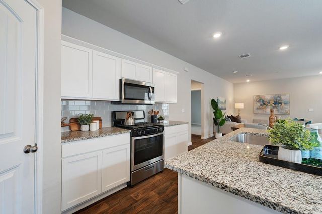 2921 Maryanne LN, Pflugerville, TX 78660