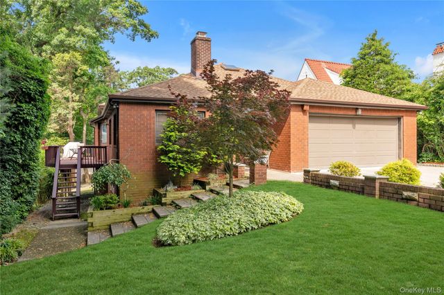 51-10 Douglaston Parkway, Douglaston, NY 11362