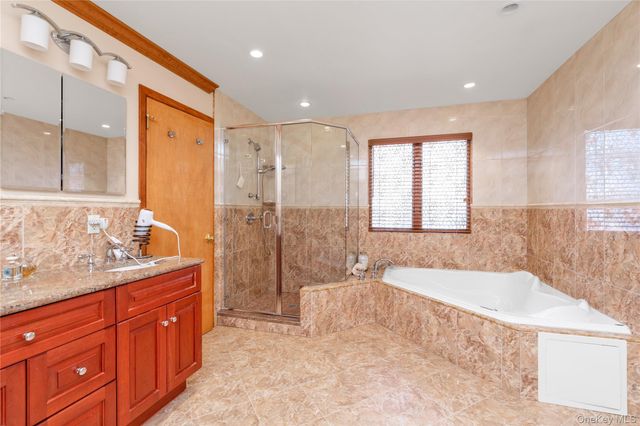 51-10 Douglaston Parkway, Douglaston, NY 11362