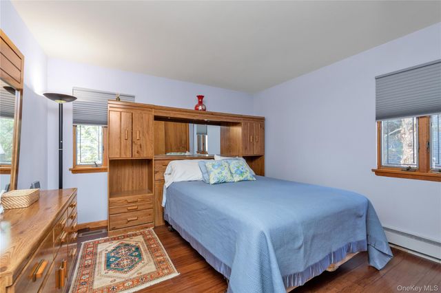 51-10 Douglaston Parkway, Douglaston, NY 11362